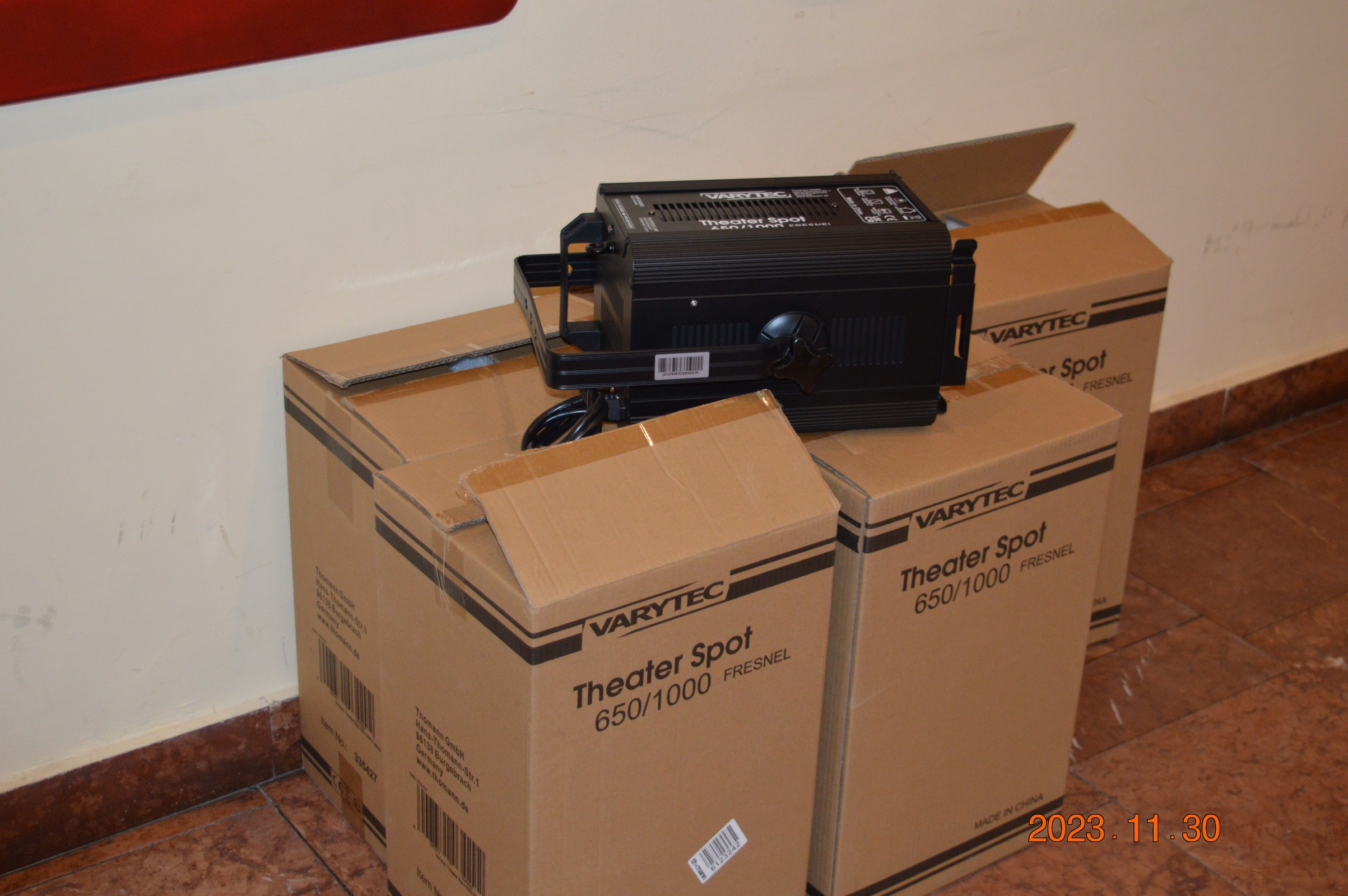 Fresnellampa (2)_tn.jpg